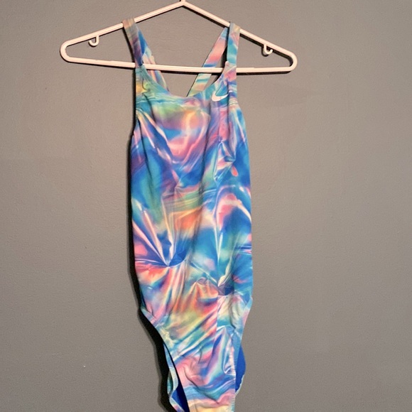 Nike Women’s Swimsuit - Picture 1 of 3